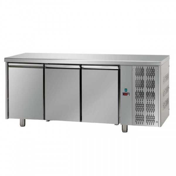 GN 1/1 REFRIGERATED TABLE AT NORMAL TEMPERATURE WITH 3 DOORS AND WORKTOP