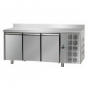 REFRIGERATED STAINLESS STEEL TABLE WITH 3 DOORS AND RACK FOR TRAYS 60x40 cm - D.80 cm